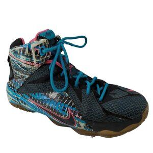 Nike Lebron Chromosomes Basketball Shoes - Size 5.5Y  (123084)